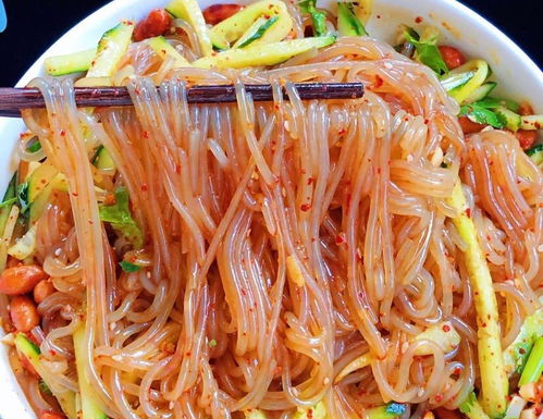 夏日必備涼拌粉絲 大廚秘制料汁，清爽開胃，一口解膩